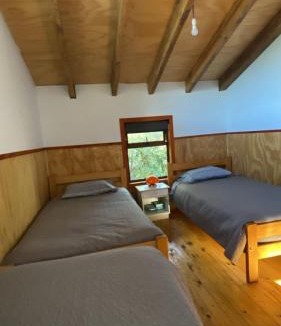 Pinto Cabin | Colibrí lodge sector recinto termas de chillan