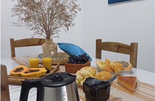 Jardim Virginia Apartment | Comfort and Leisure in Guarujá. Wi-fi, swimming pool and garage