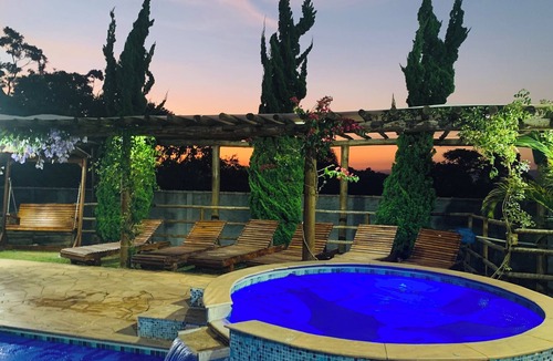Portao House | Cozy country house in Atibaia, gated community with security and gatehouse.