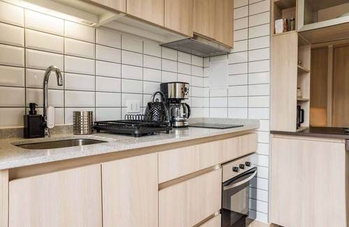 Nunoa Apartment | Cozy Nunoa Apt for 3 with Balcony Views