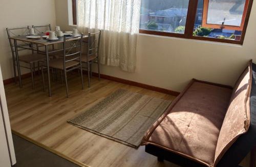 Tome Apartment | Departamento completo 35 mts2 - 1 hab y 1 futón - Centro Tomé - 3 personas max - Edificio Don Francisco