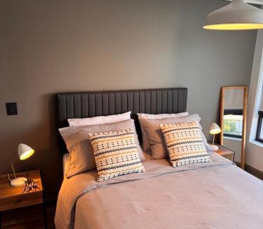 Downtown Santiago Apartment | Departamento Luminoso con Cowork y Gimnasio - Barrio República