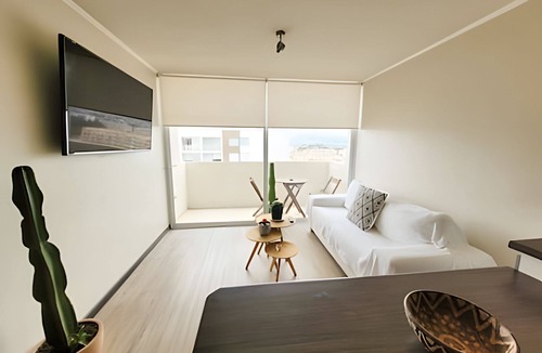 La Serena House | Dept. 10th Floor, Cond. Pacific II
