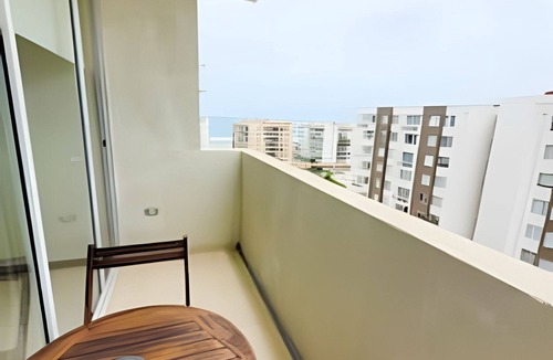 La Serena House | Dept. 10th Floor, Cond. Pacific II
