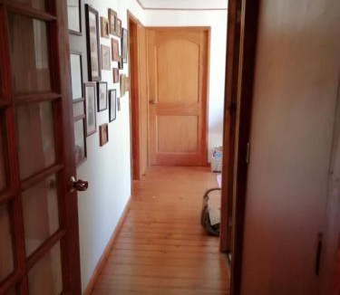 Algarrobo House | Dormitorio con baño privado en parcela con piscina