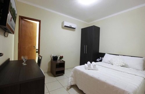Altamira Hotel | Downtown Double Room | Free On-Site Parking | 0.1 mi to Altamira Shopping