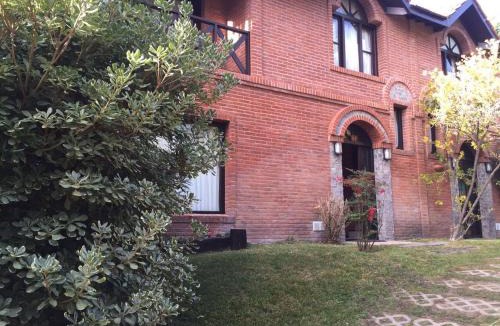 Carilo House | DUPLEX Casa 100 m2 CARILO HOUSE Complejo Residencial Sin Serv
