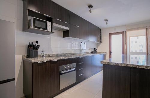 El Golf Apartment | El Golf Family Oasis near Costanera Center