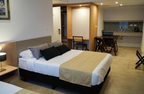 Rio Cuarto Hotel | Elegant Stay Near Plaza Estrada With Outdoor Pool Free Breakfast And Parking