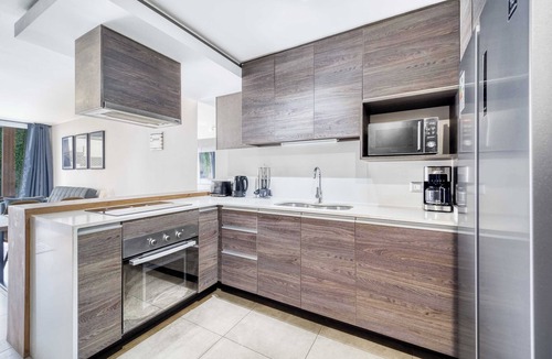Renaca Apartment | Eluchans One with Pool & parking near Reñaca Beach