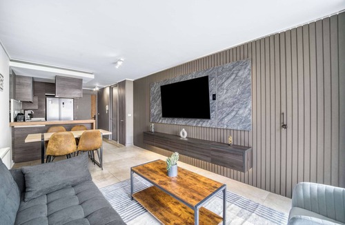 Renaca Apartment | Eluchans One with Pool & parking near Reñaca Beach