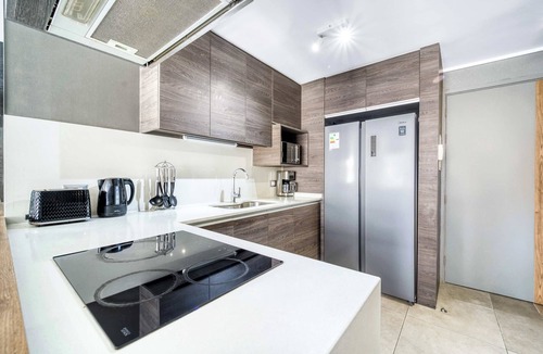 Renaca Apartment | Eluchans One with Pool & parking near Reñaca Beach