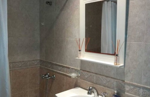 La Perla Apartment | Enjoy Mar del Plata in this immaculate apartment in La Perla