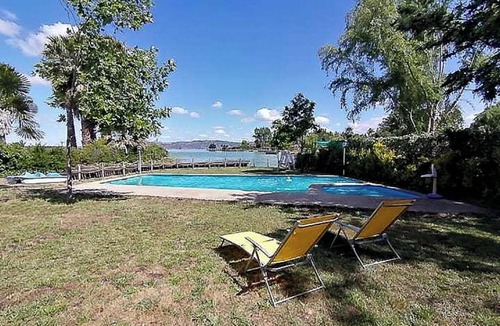 Manzano House | Espectacular Casa a Orillas del Lago Rapel