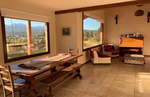 Trevelin Villa | Espectacular casa en Trevelin.