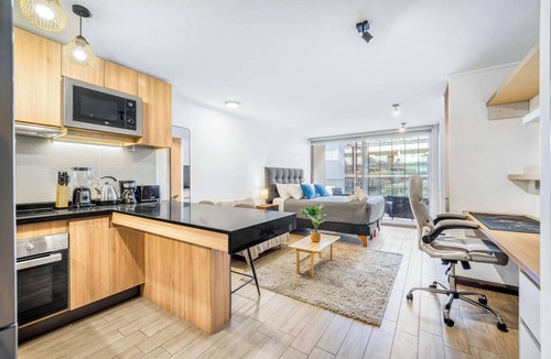 Las Condes Apartment | Estoril Suite | Clínica y Centro Comercial
