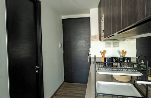 Downtown Santiago Apartment | Executive Office · Gym · Coworking Space · Cumming Metro Station