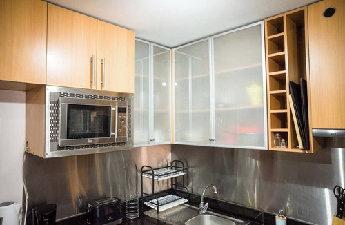 El Golf Apartment | Family-Friendly 2BR Apartment with Balcony and Gym