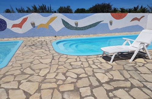 Balneario House | Family home, swimming pools, wheelchair accessible, 80 meters from the sea, Lucena/Camacari