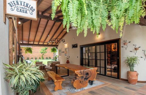 San Bernardino House | Family Oasis - Pool and Jacuzzi in the City Center