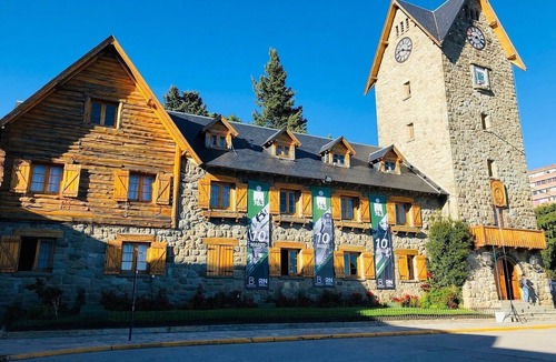 San Carlos de Bariloche Hotel | Four Garden-View Quadruple Rooms +Free Breakfast w/Pool & Spa Access