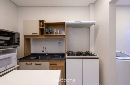 Andorinha Apartment | Full 3BR Apt w/BBQ 450m From the Beach