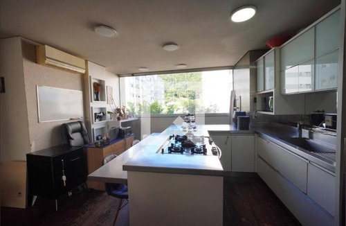 Ponta de Baixo RV Rental | Fully furnished apartment near Florianópolis, pets allowed.