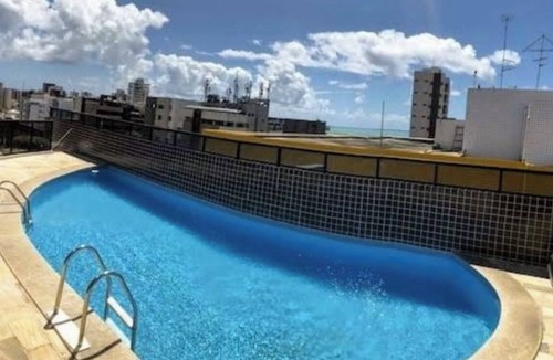 Ponta Verde Apartment | Fully furnished apartment 2 blocks from Ponta Verde beach.