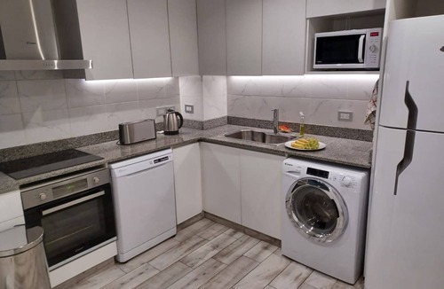 El Centro Apartment | Grand Rivadavia: 3-BR Ensuite High Ceiling Home