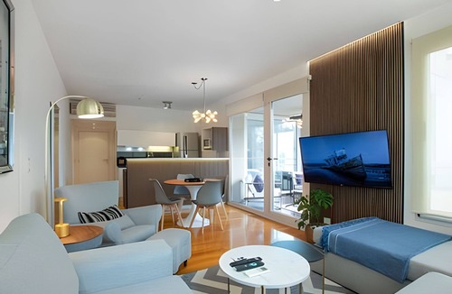 Palermo House | Great 2BR with Heated Rooftop Pool, Gym & Hot Tub