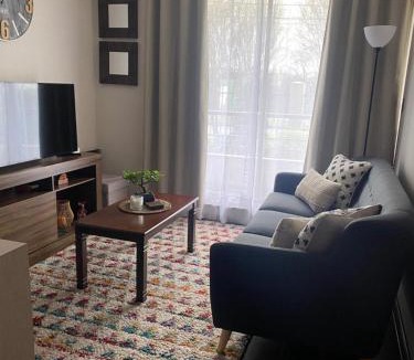 Los Angeles Apartment | Hermoso depto. con estacionamiento