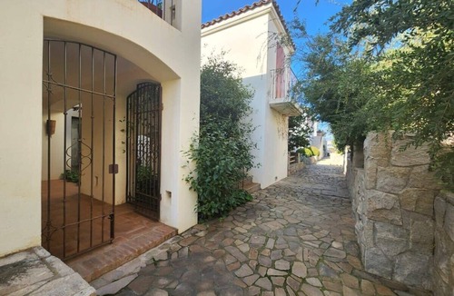 Cachagua House | HOM | Casa con Piscina y Parrilla Casapueblo 8PAX