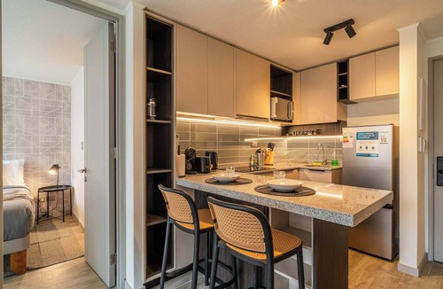 Downtown Santiago Apartment | HOM I WiFi | AA (Frio y caliente), Movistar Arena