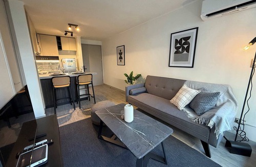 Downtown Santiago Apartment | HOM I WiFi | AA (Frio y caliente), Movistar Arena