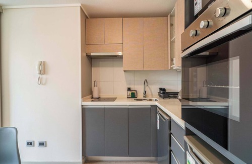Downtown Santiago Apartment | HOM I Wifi en Piso 11 Calefacción Metro A/A Gym