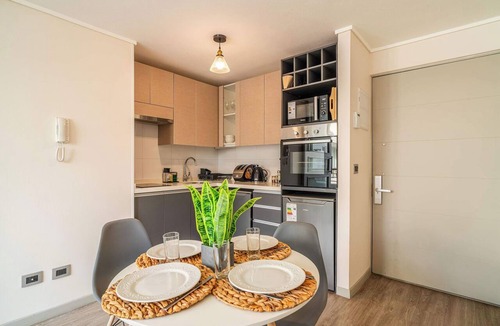Downtown Santiago Apartment | HOM I Wifi en Piso 11 Calefacción Metro A/A Gym