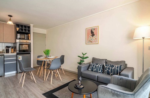 Downtown Santiago Apartment | HOM I Wifi en Piso 11 Calefacción Metro A/A Gym
