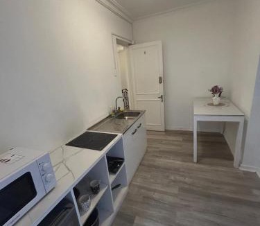 El Golf Apartment | Home 8