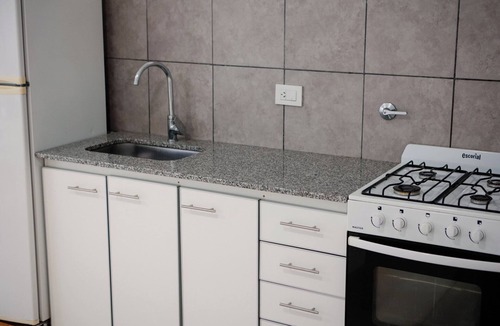General Roca Apartment | Home office apartment with a fully equipped, comfortable desk, Roca