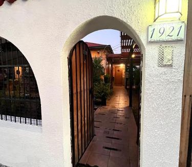 Nunoa House | Hostal La Casa del Puente