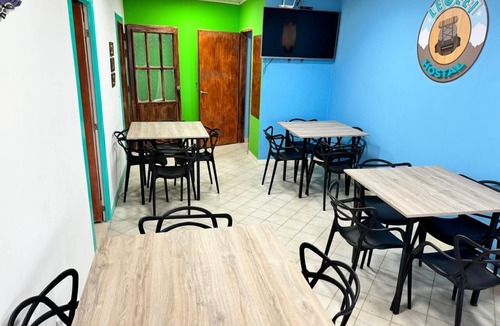Macrozona Bahia Redonda y Primeros Faldeos Hostel | Hostal LeoLei