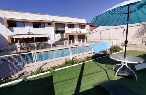 Angol Hotel | HOTEL MILLARAY INN express