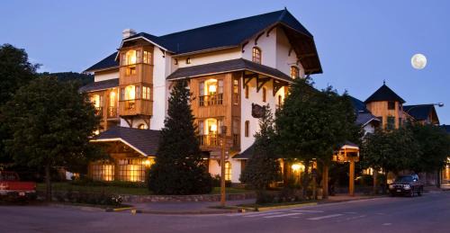 Lanin National Park Hotel | Hotel y Cabañas Le Village
