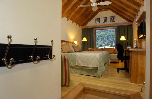 Lanin National Park Hotel | Hotel y Cabañas Le Village