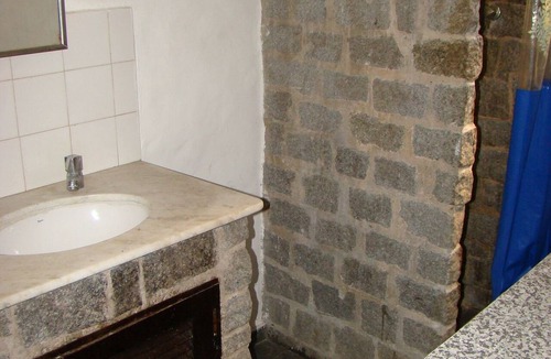 Vila Nova House | House 255, 1st floor - 14 people.