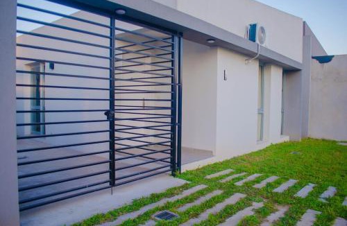 Ezeiza House | House 4 minutes from the airport