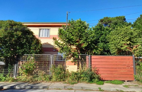 Puerto Montt House | House in downtown Puerto Montt, Chile