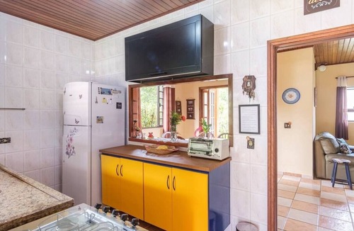 Ressaca House | House with pool in Condominium Ressaca in Ubatuba-SP, pets allowed.