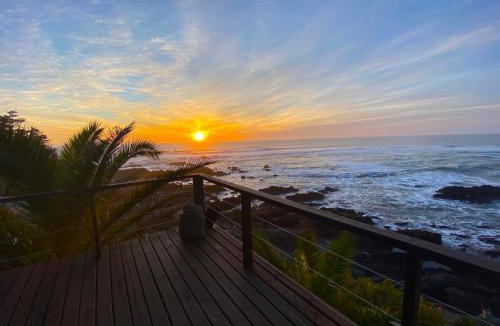 Pichilemu House | Increíble casa primera línea frente a ola Infiernillo