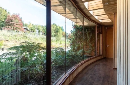 Villarrica House | Jacuzzi & Heated (Summer) Pool Retreat with Volcano Views